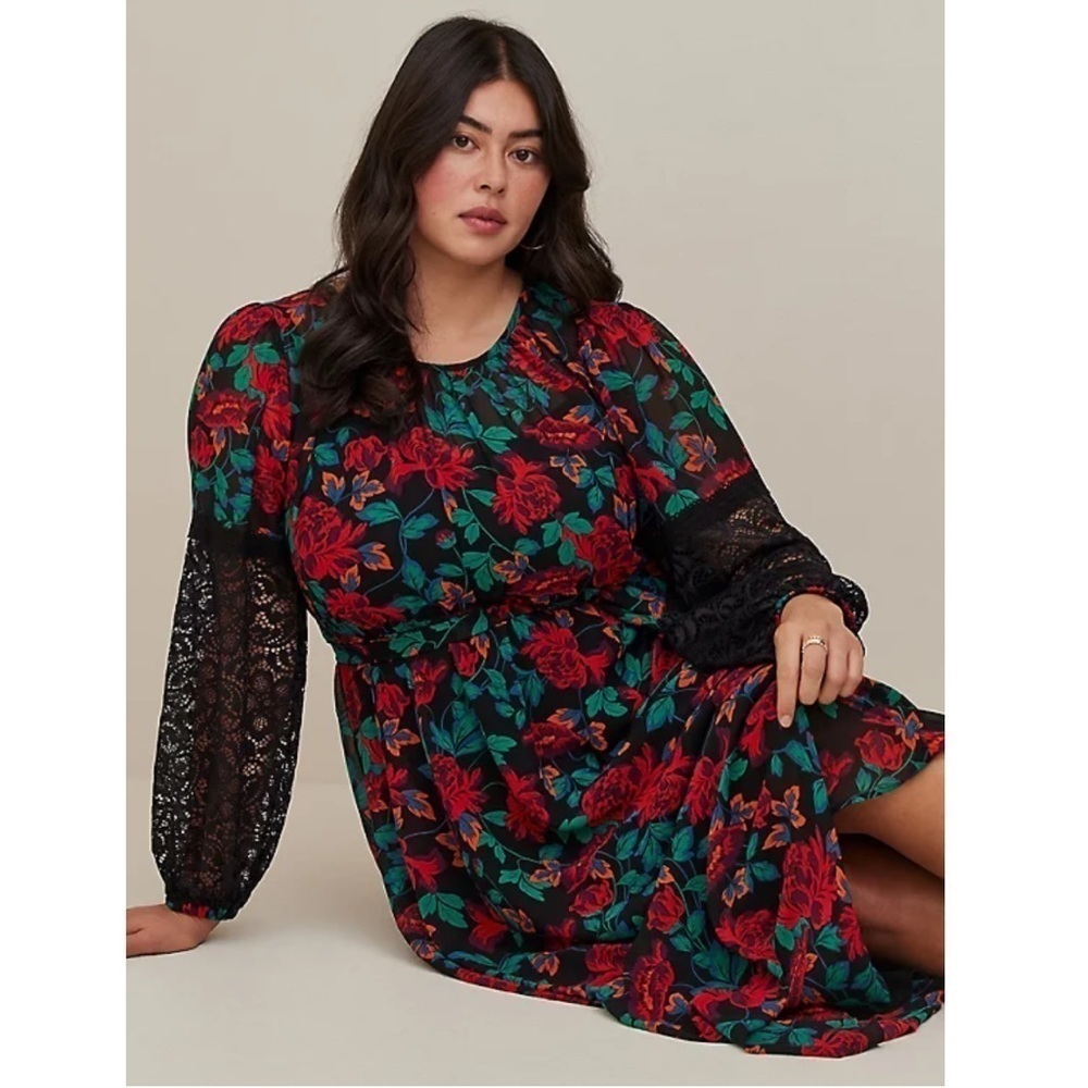Torrid 3 MAXI PEASANT DRESS - CHIFFON FLORAL BLACK - Picture 2 of 11